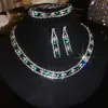 Brincos Ovais com Cravação de Zircônia Diamantada e Tachas Prateadas, Pulseira, Colar, Corrente para Clavícula de Luxo Leve e Nicho, Conjunto de Joias Elegante e Requintado