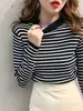 Tecido fresco e sedoso, top de malha listrado, segunda pele feminina de manga longa, suéter pullover de caimento solto com estilo descontraído