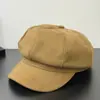 Buen ajuste 2026 Otoño/Invierno atmosférico retro cálido circunferencia de cabeza grande octagonal sombrero mujeres literario retro gorra de vendedor de periódicos venta al por mayor