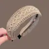 Faixa de Cabeça Outono e Inverno para Mulheres, Faixa de Cabeça de Aba Larga para Lavar o Rosto, Coque de Cabelo Retrô com Topo Alto, Acessório de Cabeça de Luxo Acessível para Uso Externo