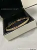Versão de Luxo da Pulseira Acolchoada Chanel Cococrush, Versões Abertas Largas e Estreitas Estilo Chanel, Totalmente Cravejada com Diamantes, Artesanato Primoroso