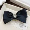 Pinza para el pelo con lazo de pedrería estilo Chanel Arco del Triunfo, Pinza lateral con letra, Pinza para flequillo, Accesorios para el cabello al por mayor