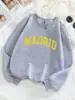 Moletom Feminino Padrão Carta Madrid Outono Hip-Hop Pulôver Gola Redonda Multicolorido Streetwear Roupas Femininas Macias