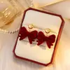 Brincos de Veludo Vermelho Vinho Agulha de Prata 2025 Laço Elegante e Estiloso Rosa Ano Novo Festival da Primavera Estilo Chinês Brincos de Tarraxa