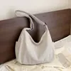 Bolso de Tote de Gran Capacidad Nuevo Bolso de Mujer Popular para Viajar Otoño e Invierno Nuevo Casual Pequeño Fresco Bolso de Hombro Bolso Cruzado