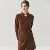 Conjunto de dos piezas para mujer de cachemira de cinco agujas engrosado, cárdigan de punto con cuello alto, pantalones cortos acanalados de color liso clásico, conjunto de moda