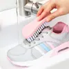 Cepillo para pies para el hogar, cepillo de limpieza para ropa multifuncional de cerdas suaves, cepillo de plástico para zapatos, lindo cepillo para limpiar ropa