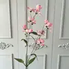 Novas flores de lírio artificiais de galho alto 3D para casamentos, arranjos florais decorativos para casa e sala de estar, flores de seda