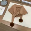 Nuevo Chal Bufanda Triangular de Alta Calidad para Mujer en Otoño e Invierno Cálido Lana Bola de Pelo de Conejo Chaleco Exterior y Bufanda