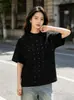 Camiseta Canelada de Manga Curta com Design de Rebite Cruzado para Homens, Novo Estilo de Verão, Top Casual Soltinho Personalizado para Mulheres, Tendência