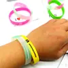 Pulsera de cuero luminosa para pareja, pulsera deportiva de cuero y silicona, pulsera de color caramelo, tienda de 2 yuanes, venta al por mayor