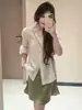 Camisa protectora solar de encaje con cuello en V simple estilo coreano para mujer, nuevo modelo de verano 2026, holgada, ligera, ligeramente transparente, top de manga larga para ir al trabajo