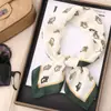 Pañuelo de Seda para Mujer, Moderno y Versátil, Tacto de Lujo, Pañuelo Cuadrado de 70 cm, Pañuelo para el Cuello Estilo Coreano, Pañuelo Vintage para Primavera y Otoño, Se Puede Usar como Lazo para Bolso, Diseño de Camelia