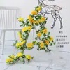 El ramo de flores para el Festival Qingming Flores de crisantemo para el culto a los antepasados Flores para barrer tumbas Suministros para lápidas Flores de sacrificio Flores de seda Flores de plástico