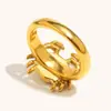 Anillo de Cangrejo Transfronterizo Europeo y Americano Acero Inoxidable Chapado en Oro de 18K Serie Marina Diseño de Nicho Joyería de Mano Creativa Personalizada para Mujeres