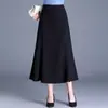 Falda midi de cola de pez con lunares negros para mujer, nueva moda coreana primavera/otoño 2026, cintura alta, adelgazante, línea A, de longitud media