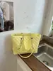 Bolsa Tote Transfronteiriça, Bolsa Feminina de Grande Capacidade, Bolsa de Ombro Versátil de Alta Qualidade, Bolsa de Corrente Retro Casual Simples para o Dia a Dia