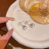 Brincos de Gota Metálicos Foscos Escovados de Luxo Leve de Nicho Brincos de Pérola Versáteis Elegantes Brincos de Tarraxa