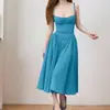 Vestido strapless de verão mais vendido da Amazon, estilo europeu e americano, com cintura marcada, design moderno e sexy, perfeito para férias na praia.