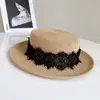 Estilo Xiao Xiang Cinta de Encaje Soluble en Agua Sombrero Plano para Mujer Verano Protector Solar Sombrero de Paja Vacaciones en la Costa Sombrero de Playa Sombrero Parasol