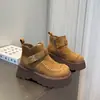 Botas da Moda de Solado Grosso Femininas Temperamento Tendência Botas Curtas de Camurça Sapatos Birken Canguru Feitos à Mão 2026 Primavera Novas Botas Curtas
