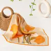 Bufanda Versátil Floral Naranja de Gama Alta para Mujer Bufanda Cuadrada Pequeña de Seda de Morera Bufanda Decorativa para Camisa de Primavera y Otoño