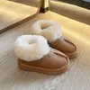 Botas de nieve de invierno para niñas, estilo nuevo, 2025, forradas de felpa, engrosadas, cálidas, antideslizantes, zapatos de algodón de suela blanda.