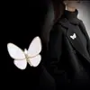 Broche Estilo Coreano con Acabado de Alta Gama, Pin Versátil de Moda Nicho, Broche Decorativo de Alta Gama para Ropa Anti-Exposición