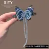 Presilha de Cabelo de Cristal Azul Borboleta Estilo Novo Coreano e Japonês de Luxo Leve para Mulheres, Presilha de Mola com Franja Lateral de Borla, Acessório de Cabelo Elegante Versátil
