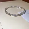 Pulsera wrap de diamantes de colores inspirada en la dopamina, una pieza lujosa y de alta gama, un diseño nuevo y único, una pieza de joyería deslumbrante y llamativa para mujer