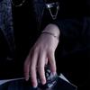 Pulsera de cadena con forma de semilla de melón de borde frío ins europea y americana, pulsera de pareja de moda con sentido de diseño de lujo ligero, combinable con todo