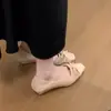 Outono 2026 Novo Francês Suave Laço Retrô Redutor de Idade Bico Quadrado Baixo Bloco de Cores Salto Plataforma Moda Sapatos de Salto Único