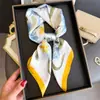 Bufanda de Seda Estilo Coreano con Estampado de Flores de Primavera Bufanda Cuadrada Chal de Alta Gama Protección Solar Bufanda para Cuello Bufanda Cuadrada Pequeña Pañuelo para la Cabeza Bufanda para Mujer