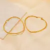 Pendientes de Aro Lisos de Acero de Titanio con Forma de Corazón, Estilo Simple Europeo y Americano para Mujer, Pendientes de Acero de Titanio Elegantes Exagerados de Moda de Gama Alta al por Mayor