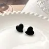 Novos Brincos de Esmalte Artesanal Coração Creme Gota de Óleo Design de Nicho Modernos Versáteis Exquisitos Europeus e Americanos Leve Luxo