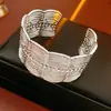 Pulsera Abierta de Empalme Cuadrado Transfronteriza Europea y Americana Moda Retro Exagerada Versátil Joyería de Nicho de Gama Alta para Mujeres