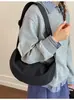 Nova Bolsa Casual Versátil de Nylon Estilosa para Mulheres, Bolsa de Bolinho Nicho Ins, Bolsa de Ombro Transversal Grande Capacidade da Moda