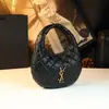 Bolso de Mano de Media Luna 2026 Nuevo Modelo Estilo Chanel Moda Diseño de Nicho Bolso de Hombro Debajo del Brazo Piel Genuina Lujo Ligero Acolchado Bolso para Mujer
