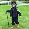 Chaqueta de Terciopelo Plus para Niños Otoño/Invierno 2026 Nuevo Estilo Top de Invierno para Niños Pequeños y Medianos Ropa de Invierno Parka Engrosada Moderna