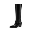 Bota de Cavaleiro com Manga de Couro Integral Outono/Inverno 2026 Salto Alto Robusto Bico Quadrado Fivela Couro Genuíno Botas de Cano Alto para Calçar sem Cadarço para Mulheres