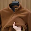 Jaqueta masculina para atividades ao ar livre com forro de fleece, novo estilo outono/inverno 2026, jaqueta quente masculina para meia-idade com gola alta, atacado
