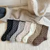 Meias de Veludo Australiano Outono e Inverno para Crianças Quentes Armazenamento de Calor Espessadas Meias de Casa Fofas Meias de Comprimento Médio com Bolinhas Onduladas Meias Peludas