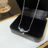 Collar de acero de titanio plateado coreano para niñas, todo partido, de alta gama, nicho, colgante de perla y mariposa, cadena para la clavícula, joyería al por mayor