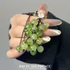 Colgante de Uva Verde con Cuentas, Creativo y Único Estilo Bosque Pequeño Fresco Tejido Colgante de Mochila Llavero Accesorio