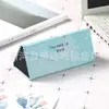 Fabricantes de cajas de gafas plegables triangulares portátiles personalizadas al por mayor para estudiantes hombres y mujeres, estilo coreano pequeño, fresco, lindo, personalidad creativa