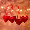Colgante tridimensional en forma de corazón con relleno de fieltro Decoración del Día de San Valentín Guirnalda de fieltro Cortina de línea de amor Cadena colgante de corazón de melocotón del Día de San Valentín