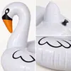 Este popular flotador para adultos, con forma de cisne blanco, es perfecto para fiestas en la piscina, salidas a la playa y para tomar fotos: es imprescindible para capturar momentos memorables.