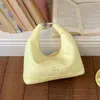 Bolsa Feminina Nova Primavera/Verão 2026 Transfronteiriça, Exquisita e Moderna, Bolsa de Moda de Alto Padrão, Bolsa de Ombro Cruzado Formato Bolinho