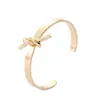 Moda Europeia e Americana Pulseira Street Beat Feminina Linha Kink Simples Pulseira Aberta Comércio Exterior Pulseira Banhada a Cobre Mais Vendida para Mulheres