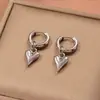 Brincos Versáteis Estilo Coreano Coração com Franja Aço Inoxidável Brincos de Coração Modernos Personalizados Joias de Presente para Mulheres Atacado